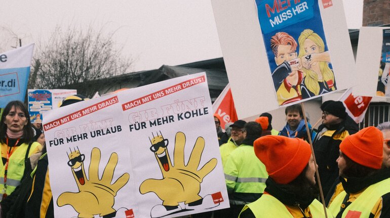 Streikende in Halle